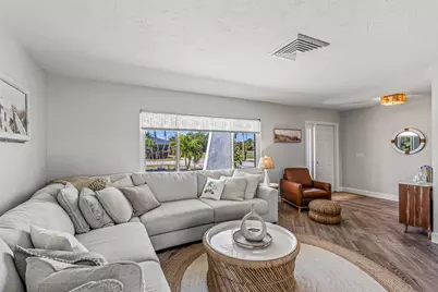 403 Grenada Avenue, Naples, FL 34113 - Photo 7