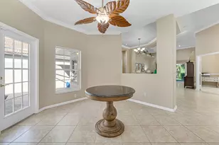104 Glen Eagle Cir, Naples, FL 34104 - Photo 11