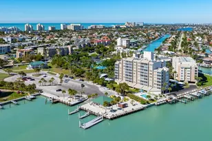 901 S Collier Ct, Marco Island, FL 34145 - Photo 23