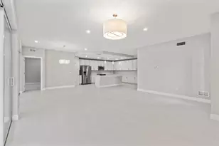 196 Indies Dr E, Naples, FL 34114 - Photo 11