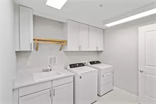 196 Indies Dr E, Naples, FL 34114 - Photo 29