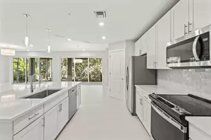 196 Indies Dr E, Naples, FL 34114 - Photo 7