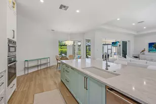 535 Inlet Dr, Marco Island, FL 34145 - Photo 11