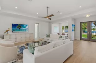 535 Inlet Dr, Marco Island, FL 34145 - Photo 5