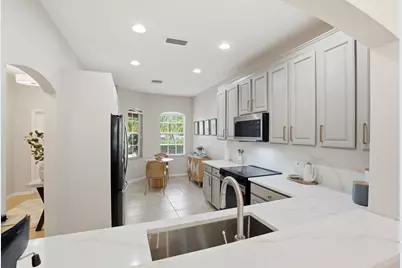 14282 Manchester Dr, Naples, FL 34114 - Photo 9