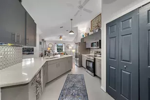 220 37th Ave NE, Naples, FL 34120 - Photo 11