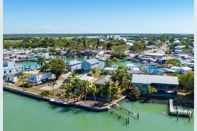 232 Harbor Place N, Goodland, FL 34140 - Photo 3