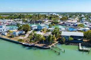 232 Harbor Pl N, Goodland, FL 34140 - Photo 3