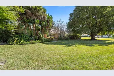 60 Brampton Ln, Naples, FL 34104 - Photo 35