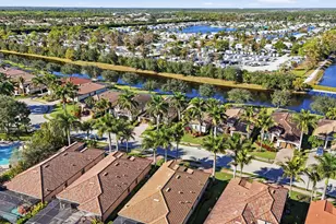 3022 Aviamar Cir, Naples, FL 34114 - Photo 3