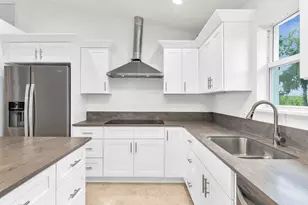 200 Cays Dr, Naples, FL 34114 - Photo 11