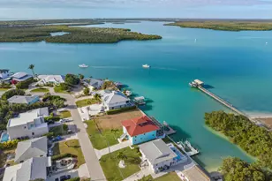 105 W Pago Pago Dr, Naples, FL 34113 - Photo 3