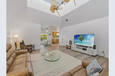 105 W Pago Pago Drive, Naples, FL 34113 - Photo 21