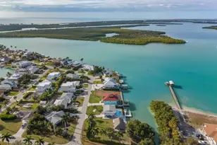 105 W Pago Pago Dr, Naples, FL 34113 - Photo 9