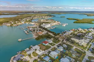 105 W Pago Pago Dr, Naples, FL 34113 - Photo 7