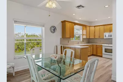 105 W Pago Pago Drive, Naples, FL 34113 - Photo 23