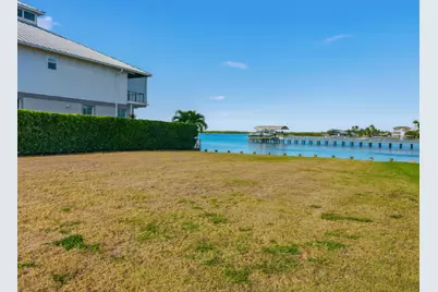 107 W Pago Pago Drive #ISLES OF CAPRI NO 2, Naples, FL 34113 - Photo 17