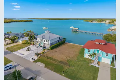 107 W Pago Pago Drive #ISLES OF CAPRI NO 2, Naples, FL 34113 - Photo 1