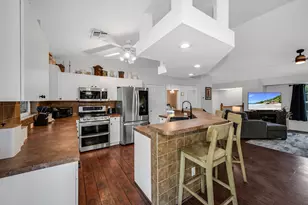 4105 2nd Ave NE, Naples, FL 34120 - Photo 3