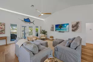 599 Goldcoast Ct, Marco Island, FL 34145 - Photo 3