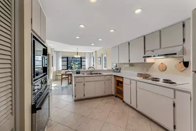 881 Panama Court #202, Marco Island, FL 34145 - Photo 7