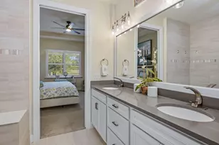 2730 Aviamar Cir, Naples, FL 34114 - Photo 13