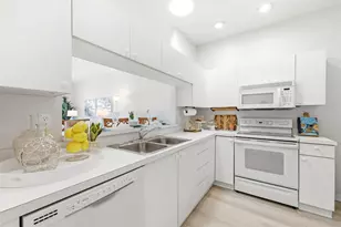 285 Stella Maris Dr S, Naples, FL 34114 - Photo 19