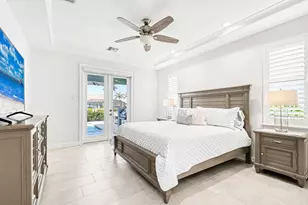 782 Saturn Ct, Marco Island, FL 34145 - Photo 17