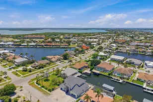 1790 Maywood Ct, Marco Island, FL 34145 - Photo 17