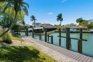 366 Grapewood Ct, Marco Island, FL 34145 - Photo 37