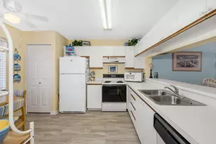 7025 Dennis, Naples, FL 34104 - Photo 7