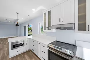 1242 Jamaica Rd, Marco Island, FL 34145 - Photo 3