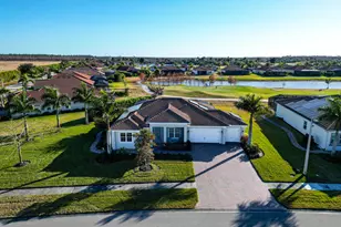 18702 Lake Hammock Dr, Naples, FL 34114 - Photo 3