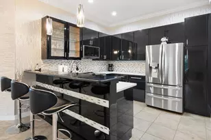 8687 Genova Ct, Naples, FL 34114 - Photo 11