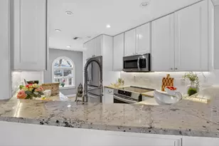 2810 Citrus Lake Dr, Naples, FL 34109 - Photo 7