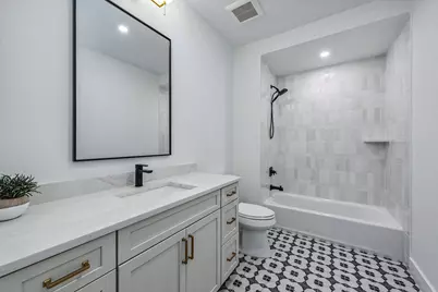 7968 Cordoba Place, Naples, FL 34113 - Photo 17