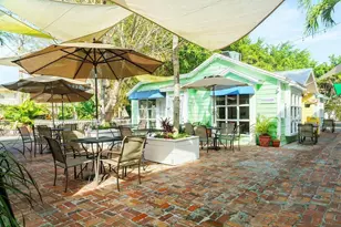 160 Palm St, Marco Island, FL 34145 - Photo 23