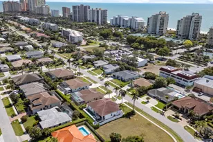 679 Seagrape Dr, Marco Island, FL 34145 - Photo 47