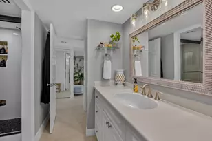 929 Collier Ct, Marco Island, FL 34145 - Photo 7