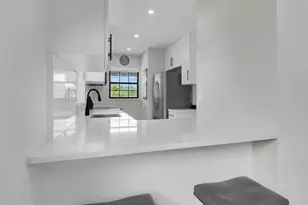 5245 Treetops Dr, Naples, FL 34113 - Photo 5