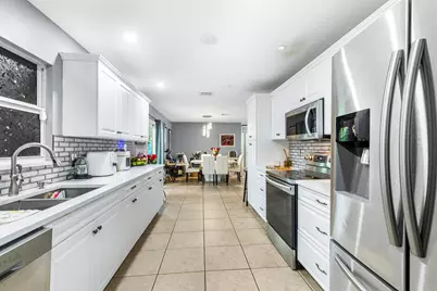 2040 46th Terrace SW, Naples, FL 34116 - Photo 7