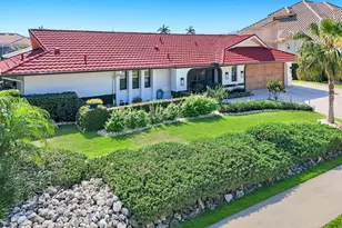 248 Polynesia Ct, Marco Island, FL 34145 - Photo 3