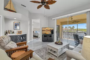 194 Newport Dr, Naples, FL 34114 - Photo 3