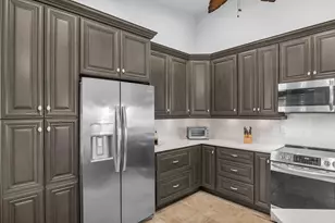 194 Newport Dr, Naples, FL 34114 - Photo 7