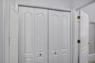 194 Newport Dr, Naples, FL 34114 - Photo 17