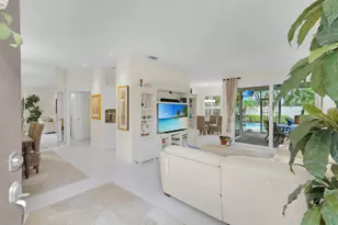 128 Livermore Ln, Naples, FL 34119 - Photo 5