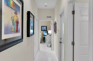 128 Livermore Ln, Naples, FL 34119 - Photo 11