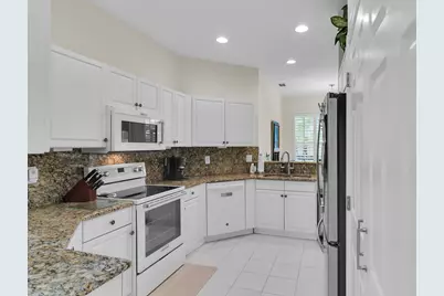 128 Livermore Lane, Naples, FL 34119 - Photo 17