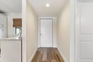 7736 Jewel Ln, Naples, FL 34109 - Photo 11