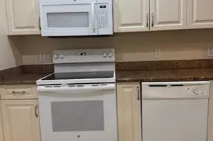 13131 Bella Casa Cir, Fort Myers, FL 33966 - Photo 11